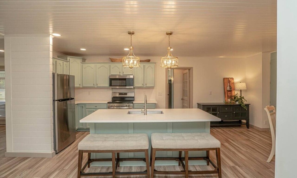 Ocean Isle Beach House | Avoid the beach traffic and stay in this cozy, renovated 4 bedroom property just 5 minutes from OIB!