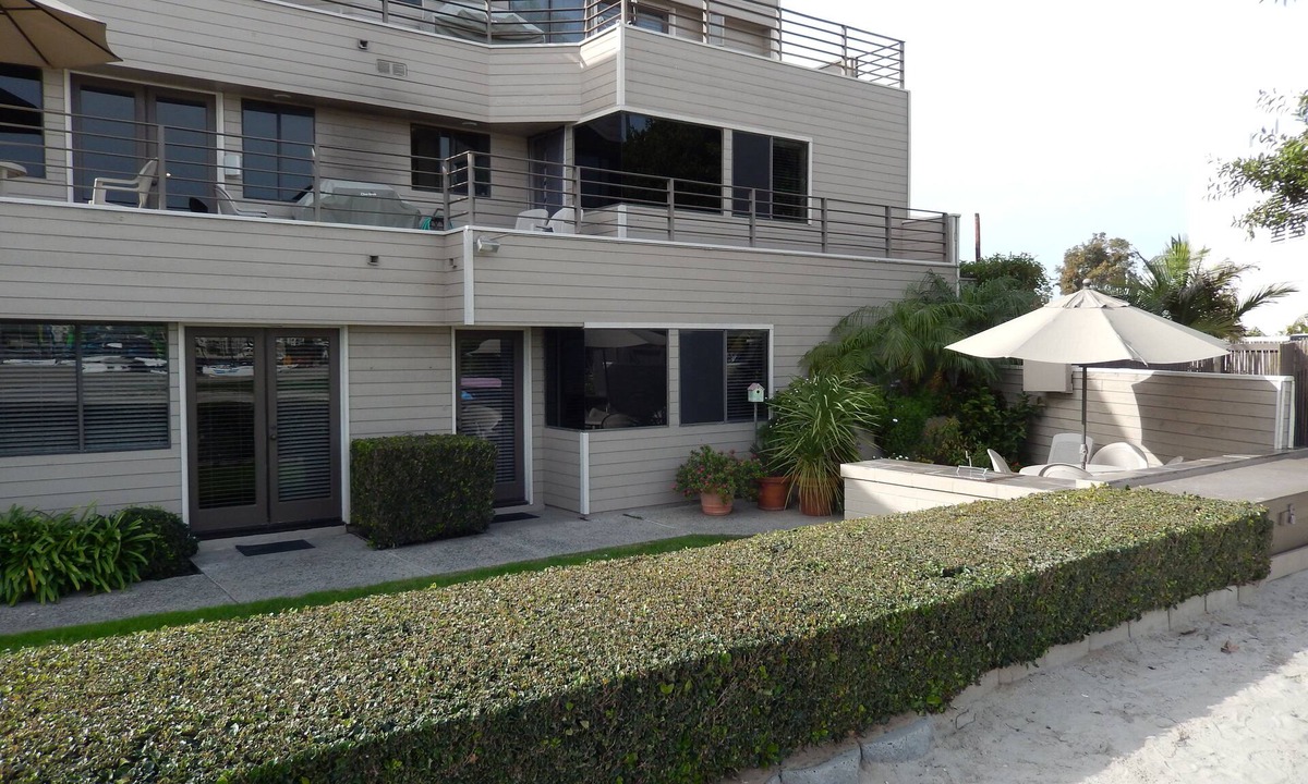 Mission Beach Condo | Awesome Waterfront Condominium