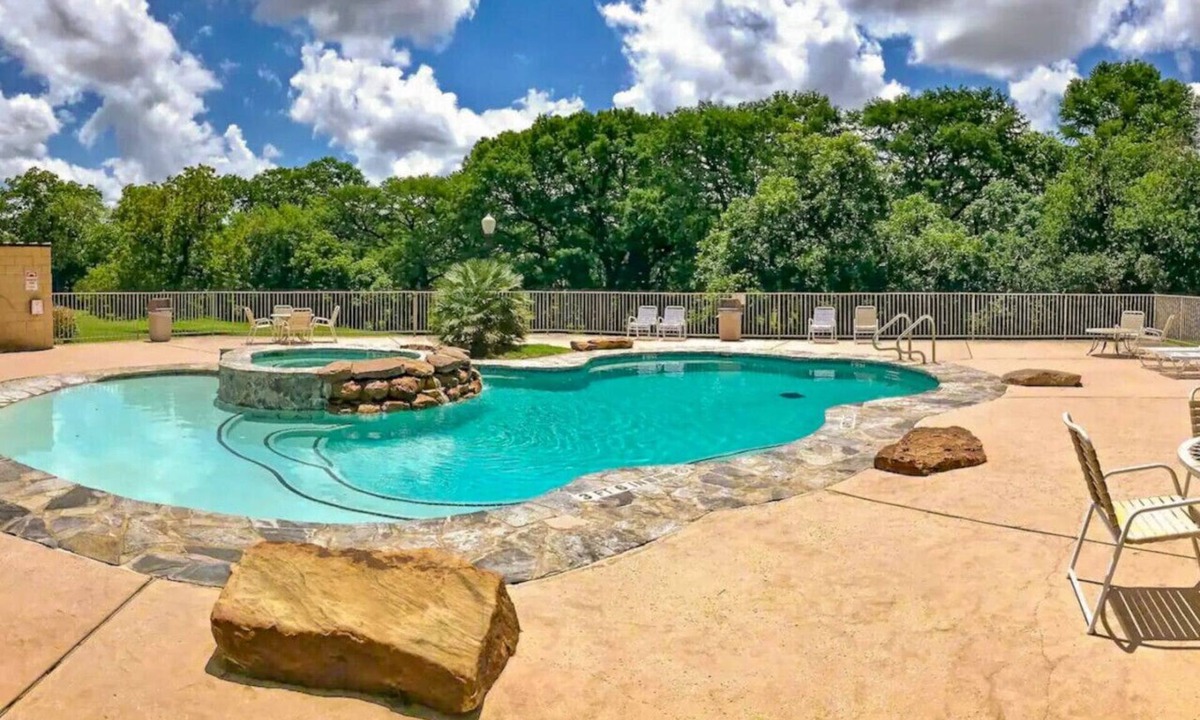 New Braunfels Condo | B101 · Guadalupe Getaway | AVAILABLE THIS WEEKEND | 1st Floor | WiFi