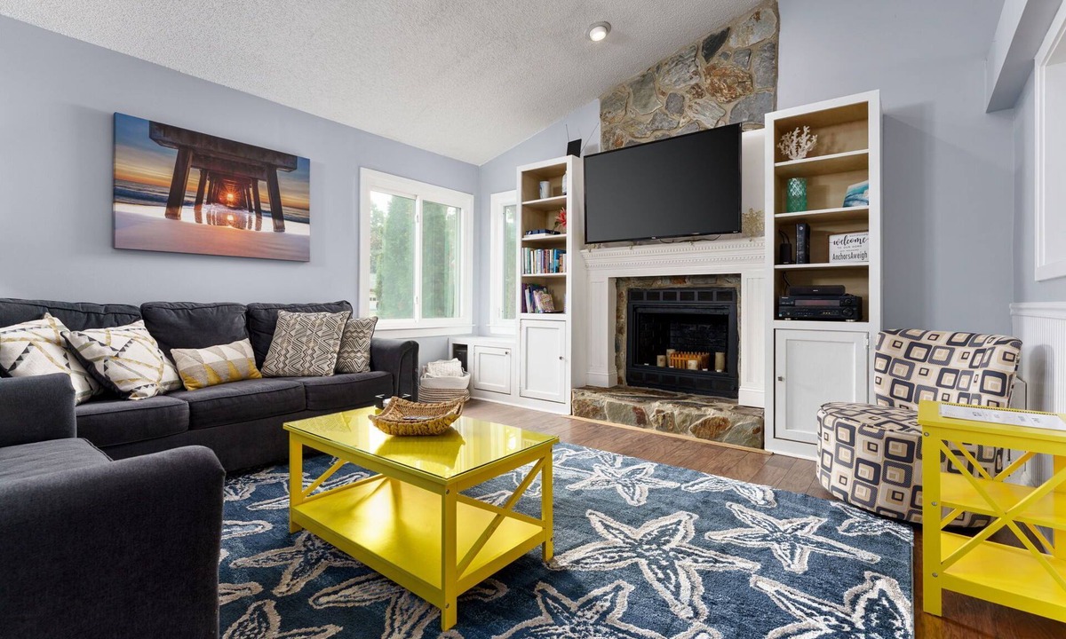 Wilmington House | Baxter's House- Pet Friendly with Covered Boat Parking; 15 mins to Beach/D-Town