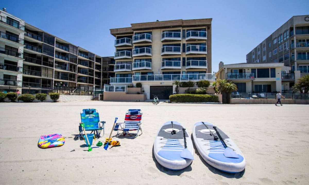Crown Point Apartment | Bay Front Condo in Pacific Beach
