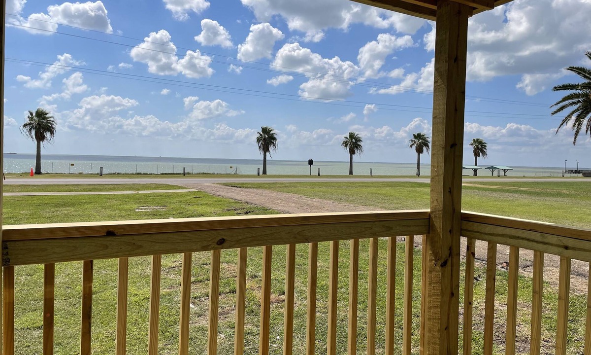 Long Mott Cottage | Bay View Bungalow