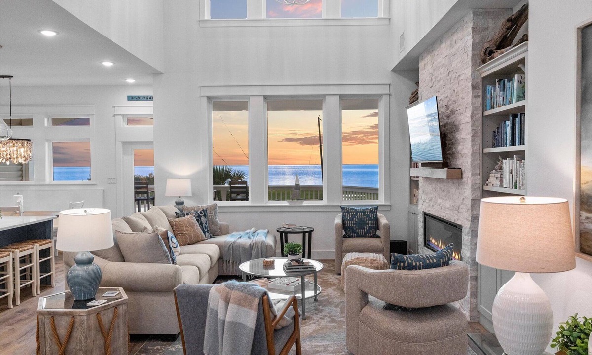 Isla Del Sol House | Bayfront 4BR Galveston | Hot Tub | Sleeps 10