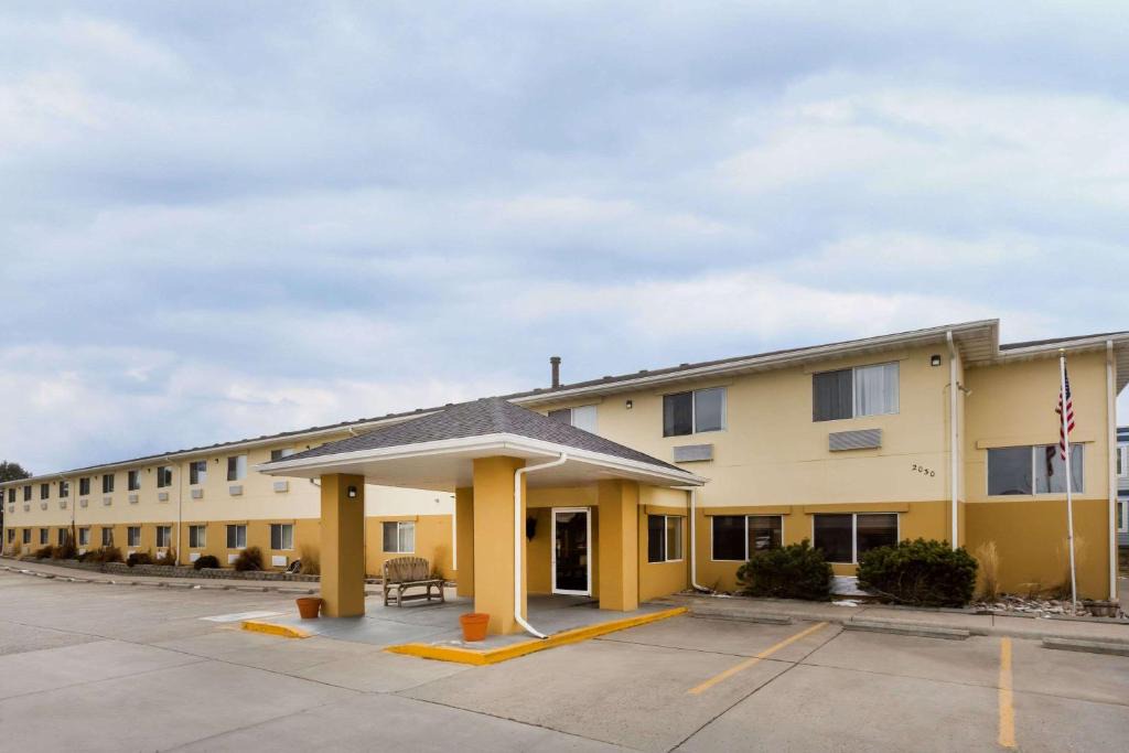 Billings Hotel | Baymont by Wyndham Billings