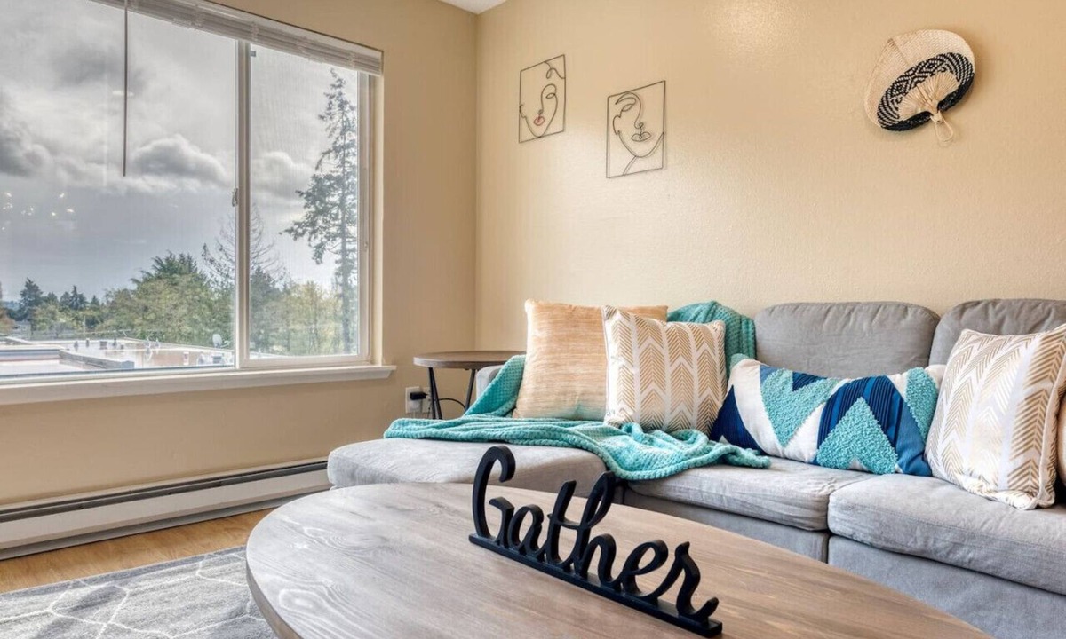 Highline Apartment | BD37 2b1b Apt Unit 4 @S Seattle close to airport