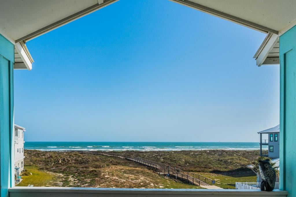Port Aransas House | Beach-A-Holic IPE8121 Home