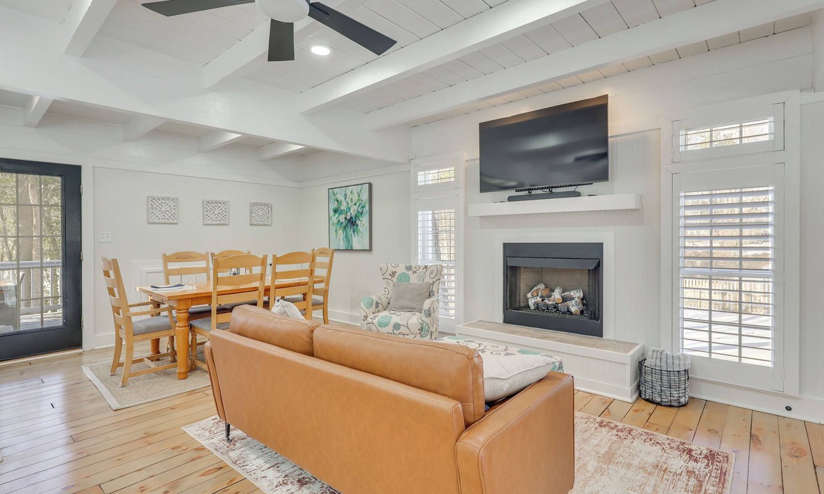 Montross House | Beach Access & Fire Pit! Potomac River Retreat