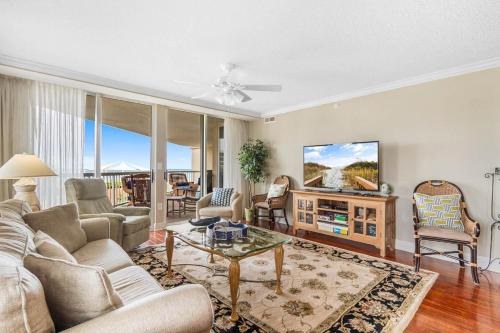 Litchfield by the Sea House | Beachfront Getaway Luxurious 3BR with Ocean Views