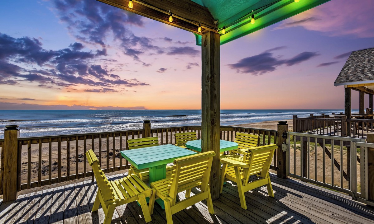 Gilchrist House | Beachfront | Hot Tub, Game Room