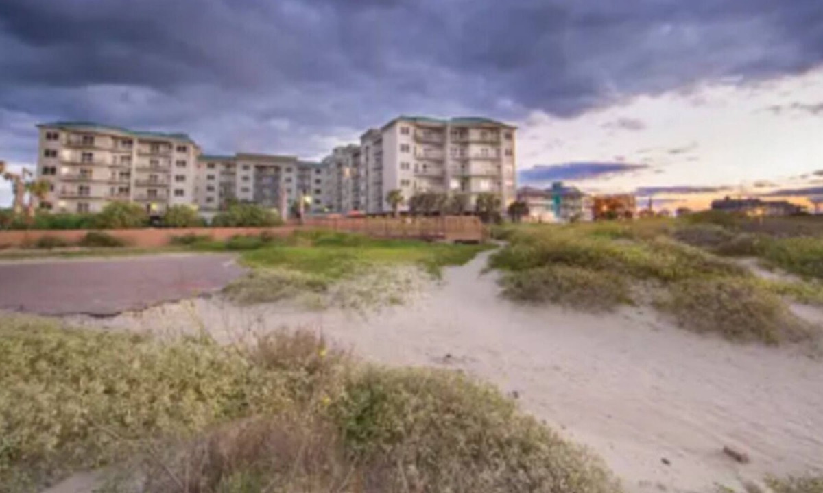 Galveston Resort | Beachside Stays at Galveston Beach Resort - Galveston, TX
