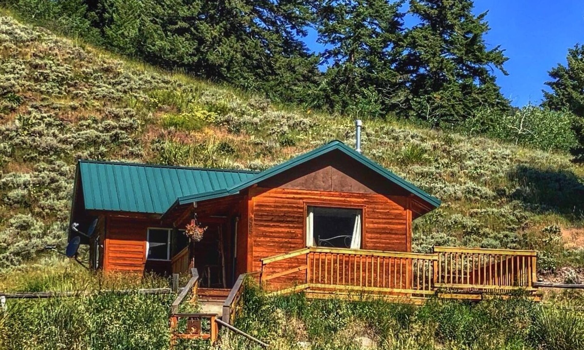 Jardine Cabin | Bear Creek Cabin 4 - 436 sq ft Cabin