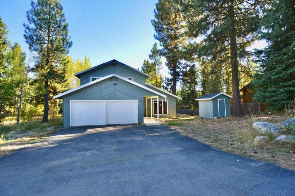 McCall House | Bearadise by Casago McCall - Donerightmanagement