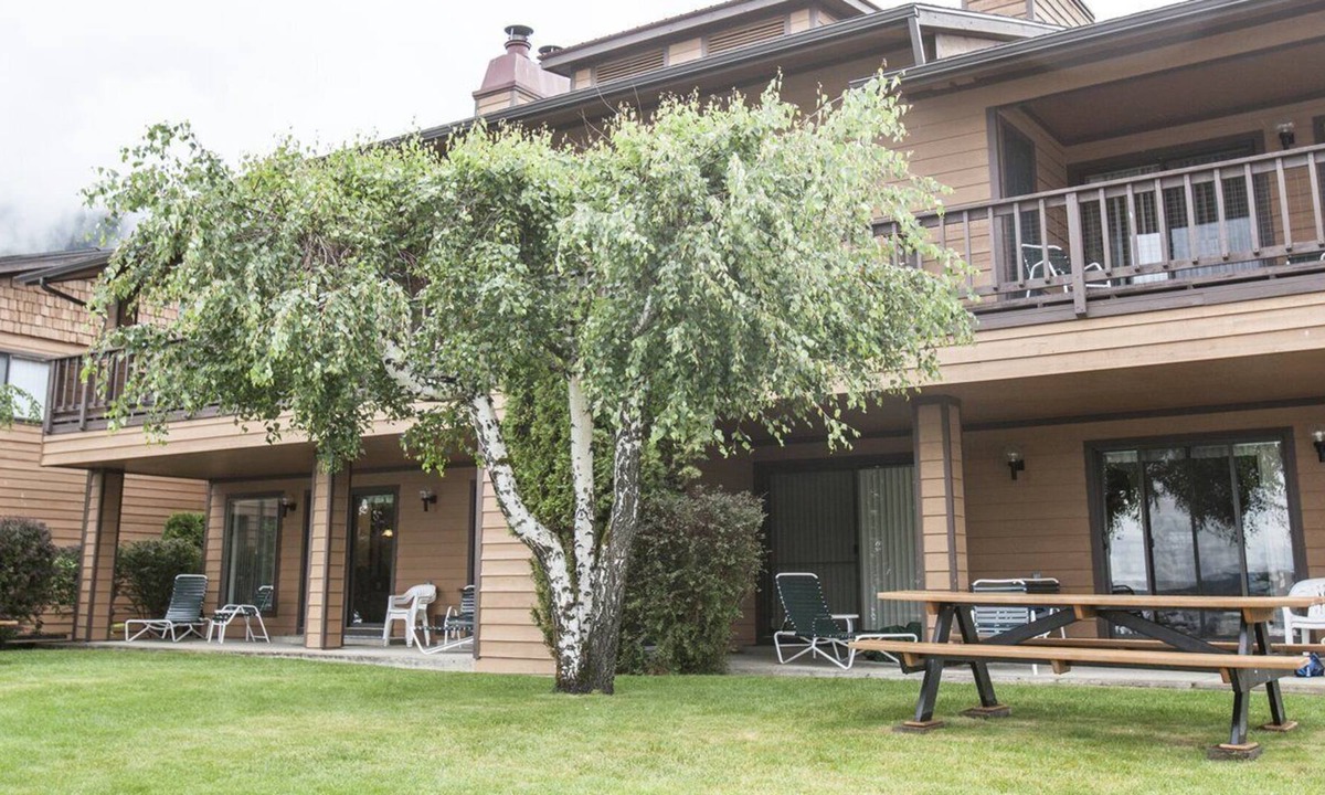 Hope Apartment | Beautiful 2 bedroom unit at resort, sleeps 8