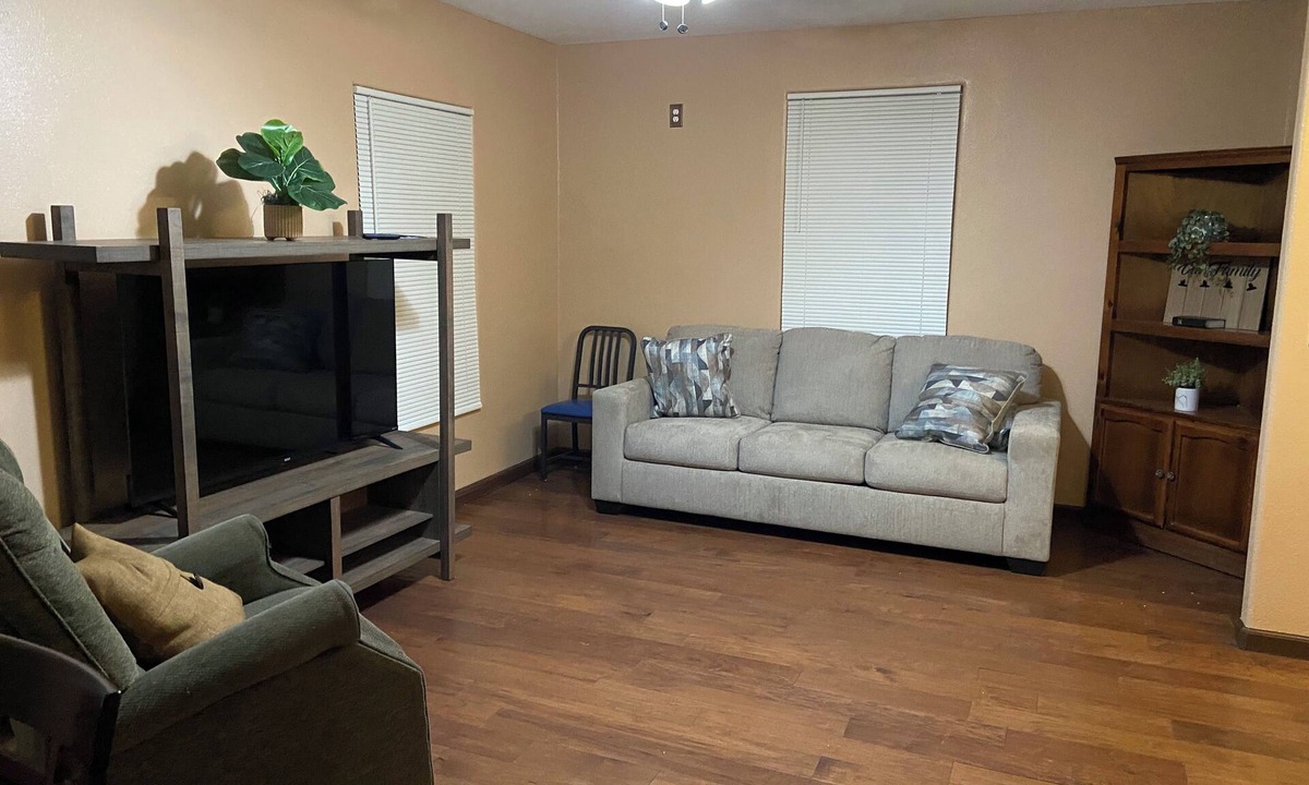 Brownsville House | Beautiful 3-bedroom townhome with AC in charming Brownsville