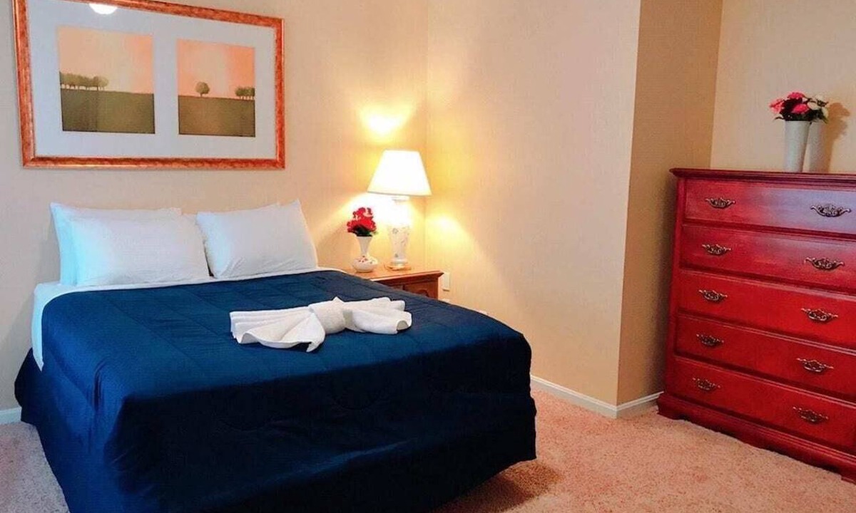 Greensboro Apartment | Beautiful apt Downtown perfect for long term stays