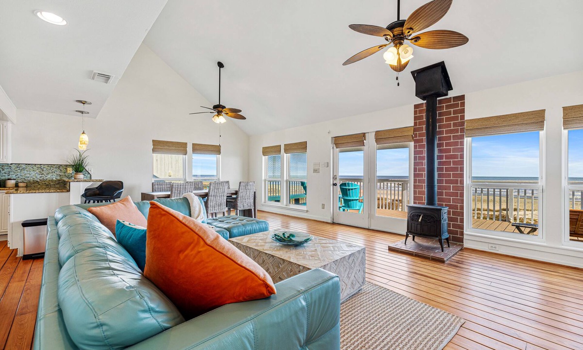 Galveston House | Beautiful Beachfront Home Perfect For A Family Vacation