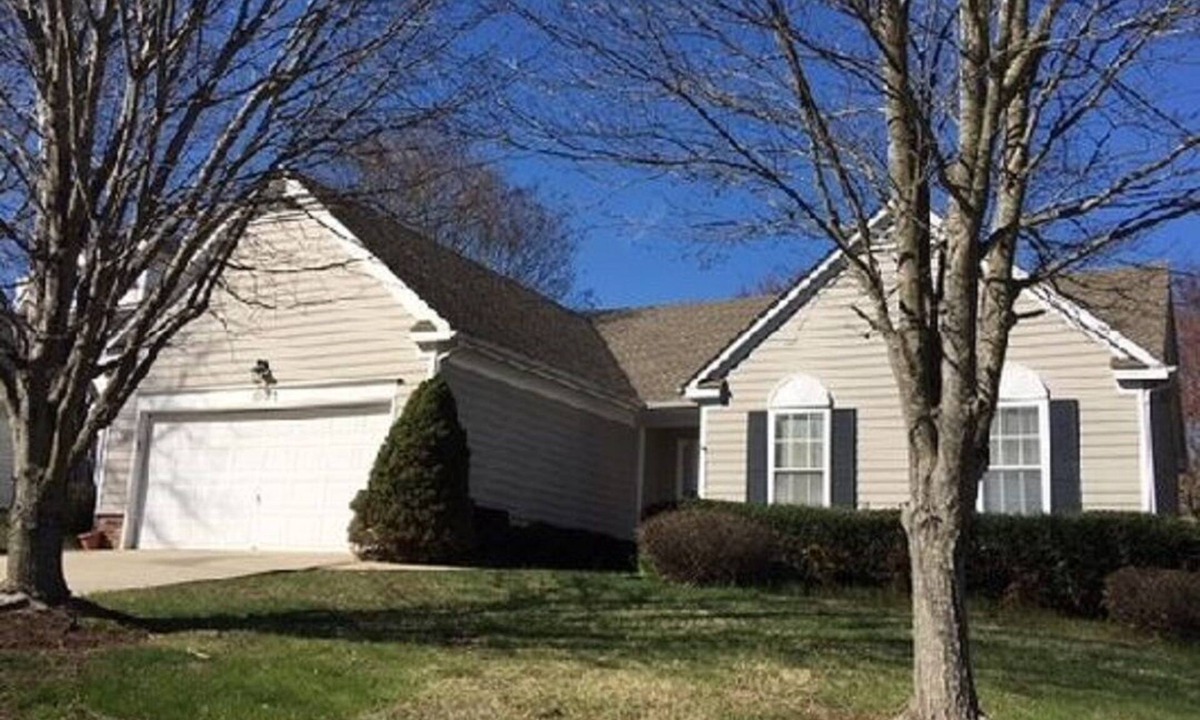 Prosperity Church Road House | Beautiful Charlotte House