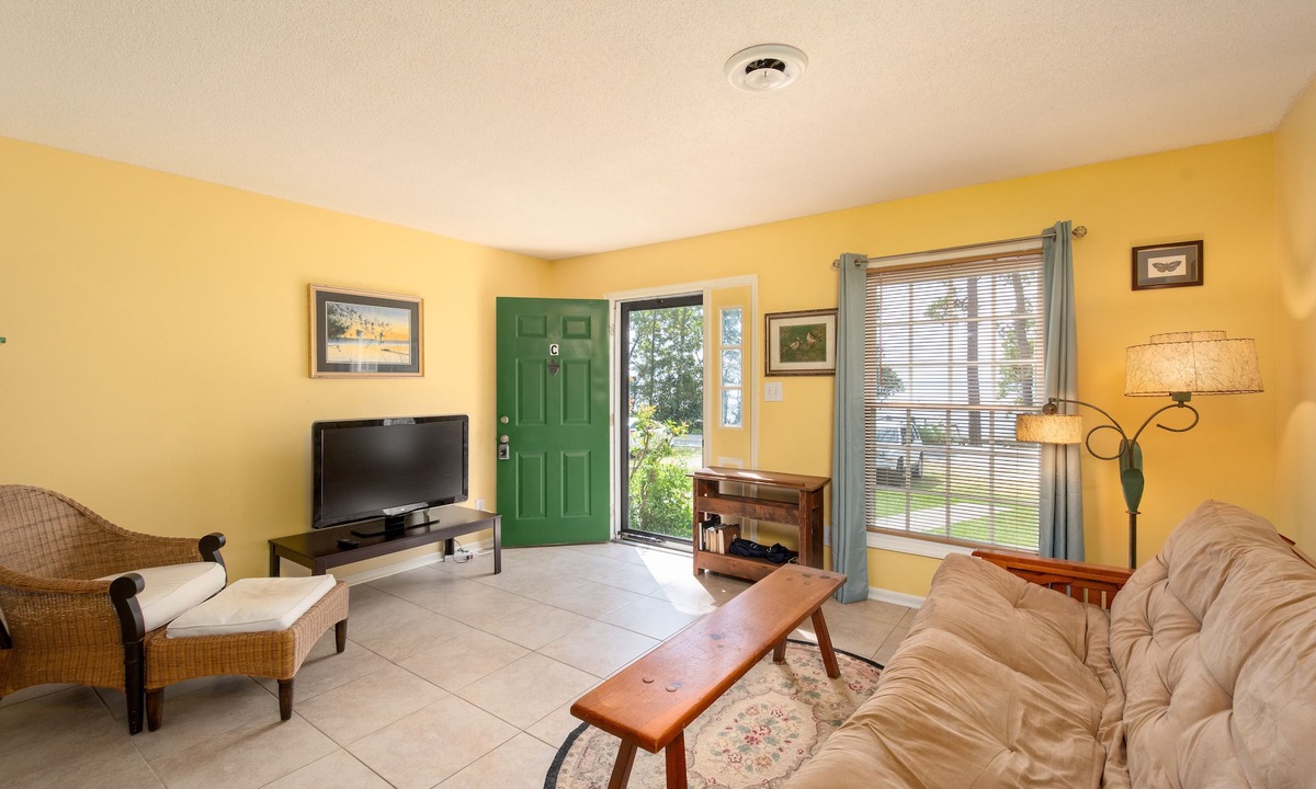 Lake Waccamaw House | Beautiful Lakefront Condo - Pets OK, Fishing, Kayaking, Amazing Sunsets, Quiet