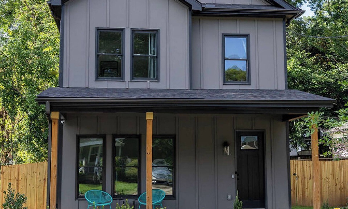 Atlanta House | Beltline Haus 9 min from City 3 Bed, 3 Bath with Pool Table and Fenced Backyard