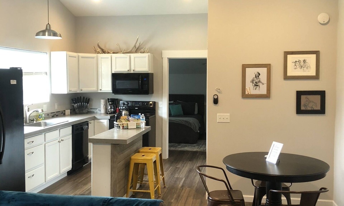 Sheridan Apartment | Bermuda Triangle - 1 Bed/1 Bath Apartment