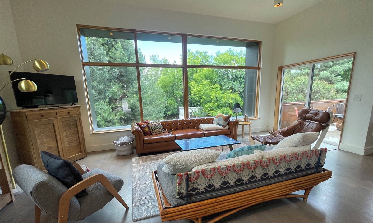 Riverfront House | Best location! Fenced yard, steps to waterfront, beautiful. Dog friendly.