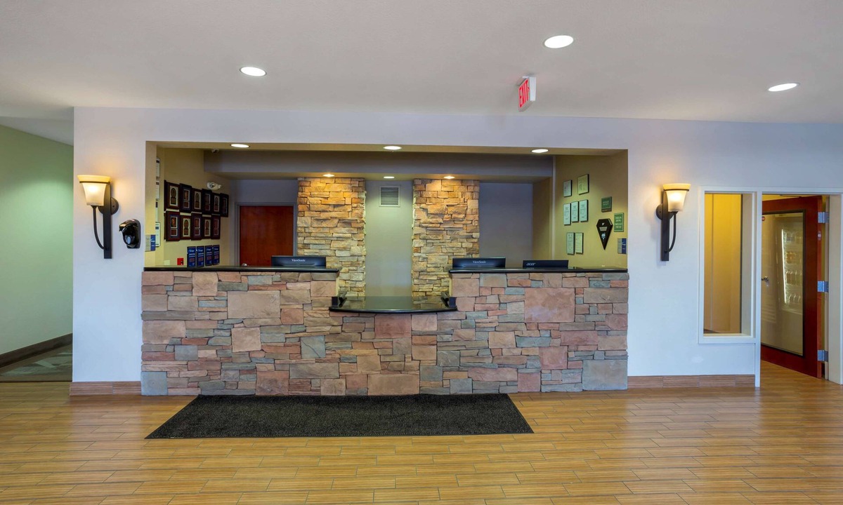 Frontier Hotel | Best Western Plus Fossil Country Inn & Suites