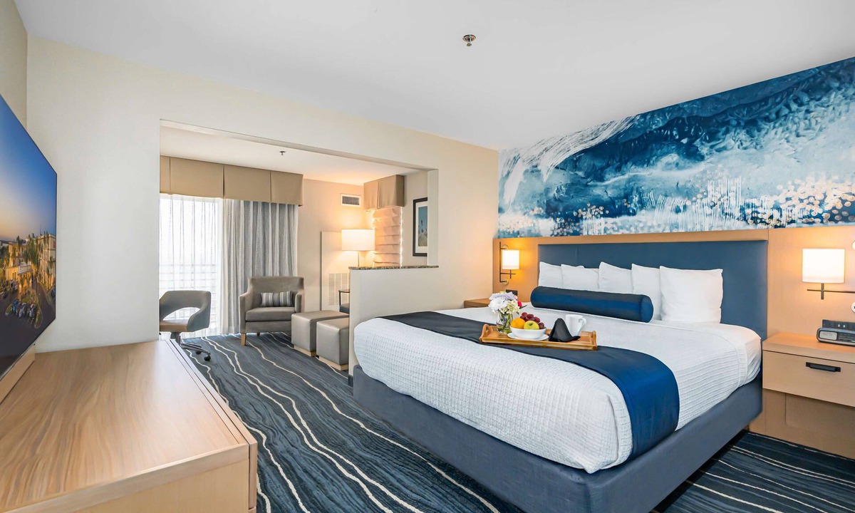 National City Hotel | Best Western Plus Marina Gateway Hotel