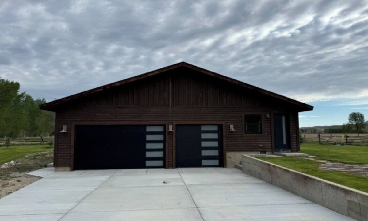 Melrose House | Big Hole River Bungalow - Suite 1 - Divide, MT