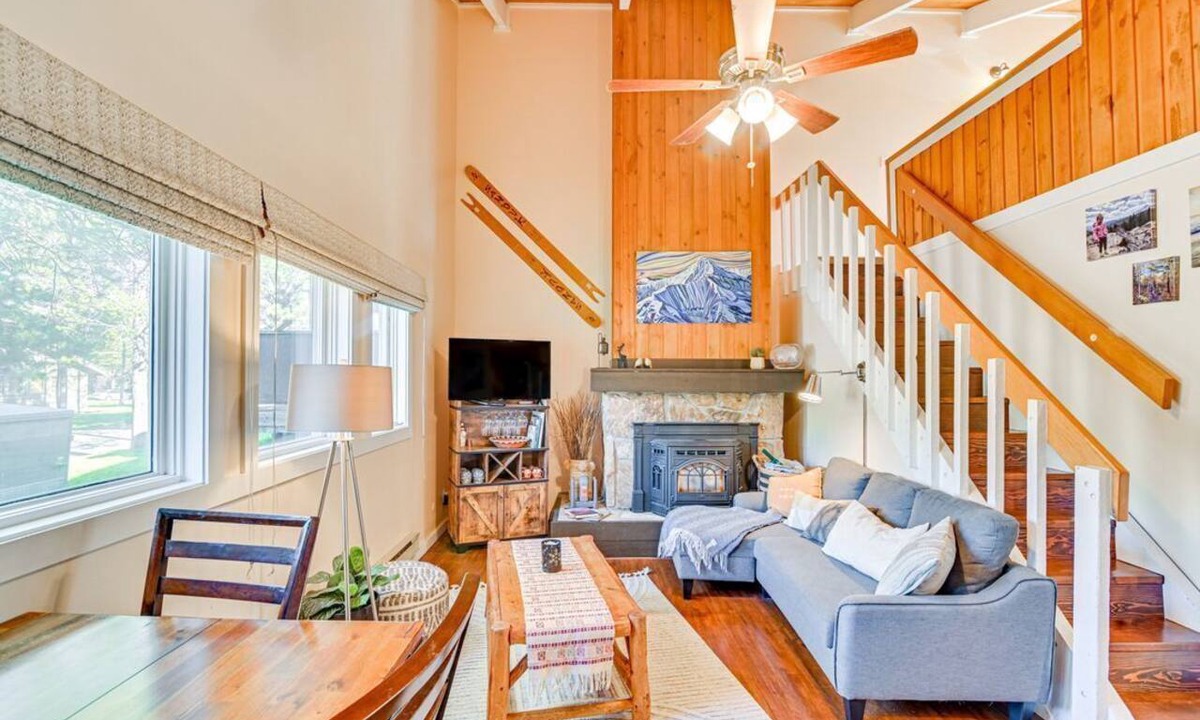 Big Sky Meadow Village Condo | Big Sky Getaway | Nordic Trails, Sauna & Comfort