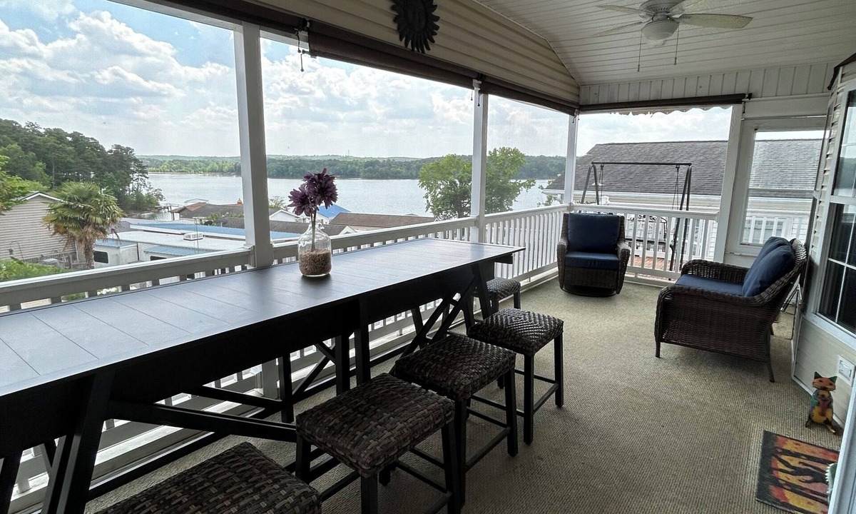 New London House | Bigfoot’s Badin Retreat in Badin Shores Resort - Golf Cart - Family Fun