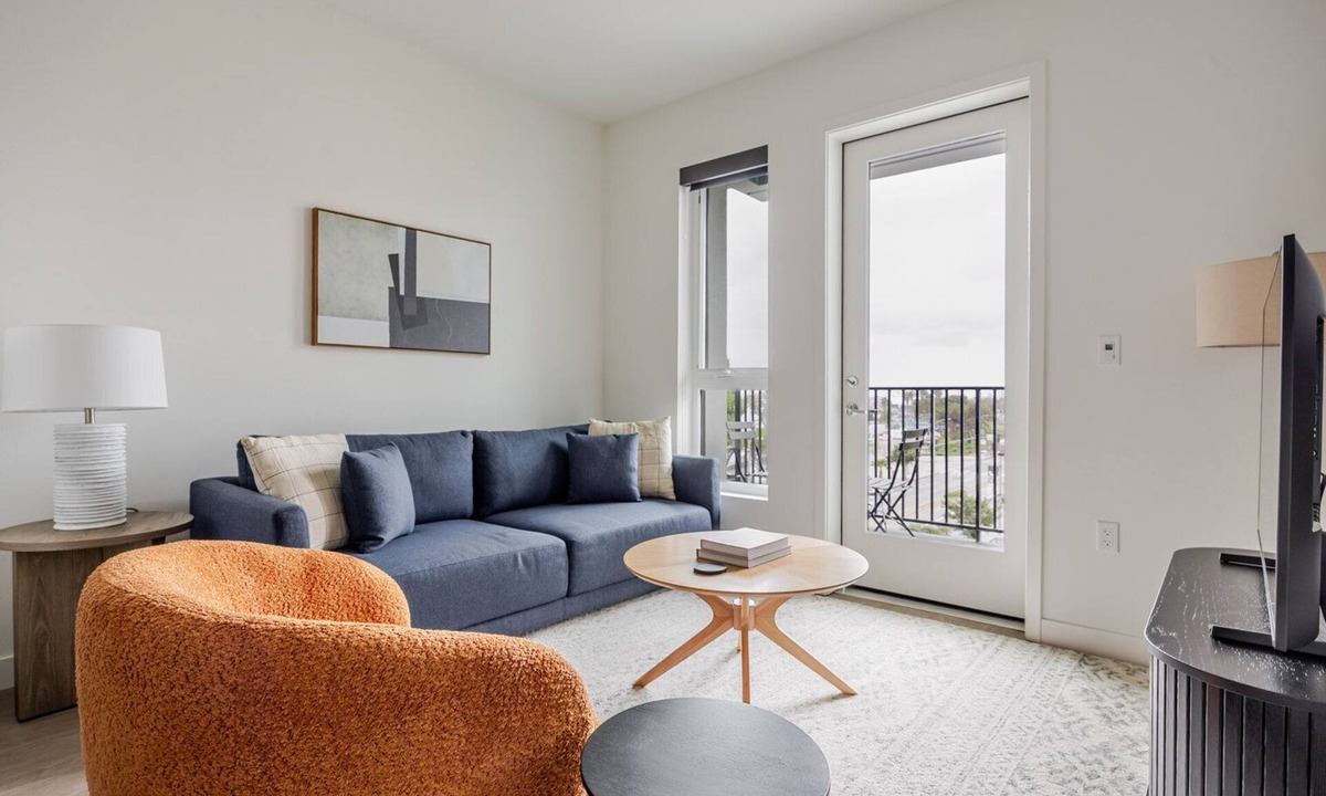 Central San Pedro Apartment | Blueground | San Pedro, AC, balcony, nr USS Iowa