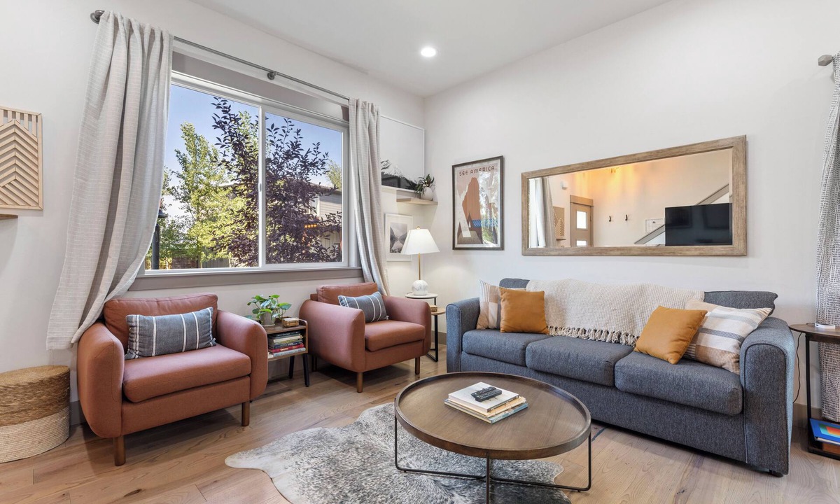 Four Corners House | Bozeman/4Corners HomeBase River Access & Fire Pit Close to Skiing and Hiking