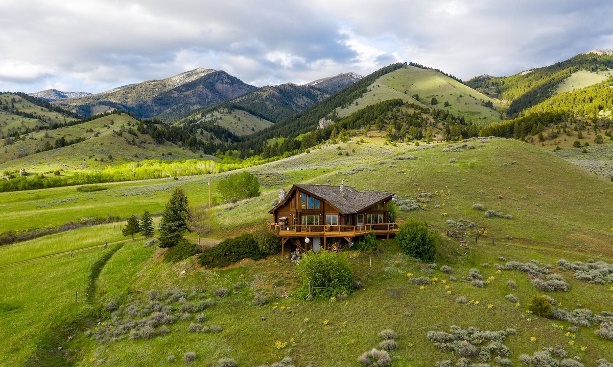 Belgrade House | Bozeman Overlook- Unparalleled Mountain Views!
