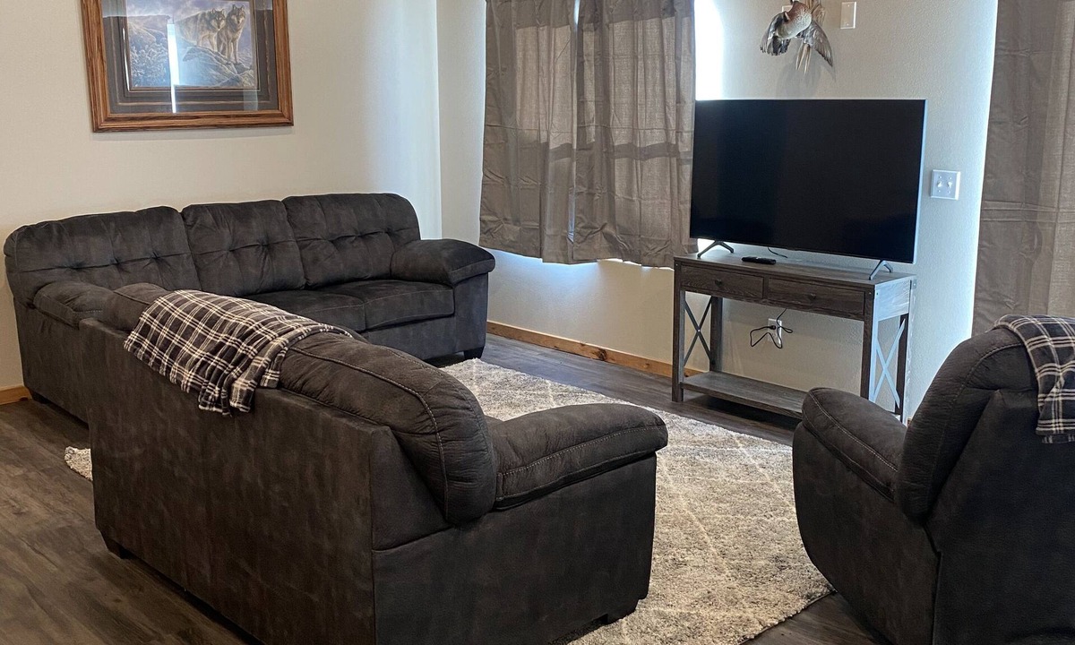 Webster Condo | Brand New Duplex Across the road from Devils Lake w/lake access