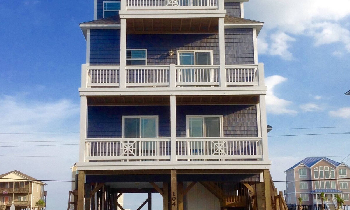 Surf City House | *Brand New House*Linens Included*
