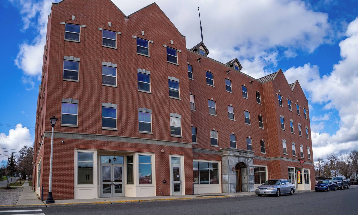 Cheney Apartment | Brewster Hall