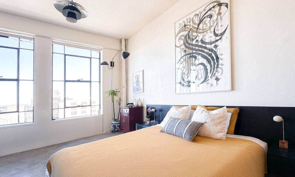 Downtown Los Angeles Condo | Bright & Airy 2BR Artist Loft 30+ Days Free Parking