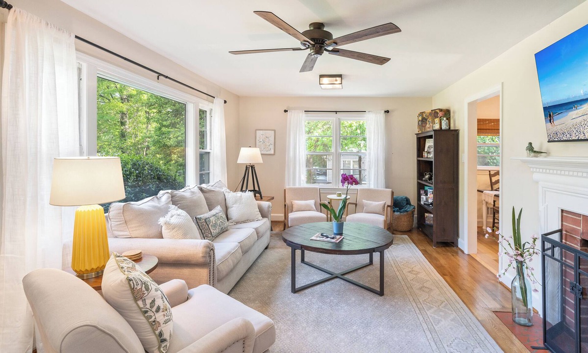 Southeast Raleigh House | Bright, Cozy, and Just Minutes to the Best of Raleigh