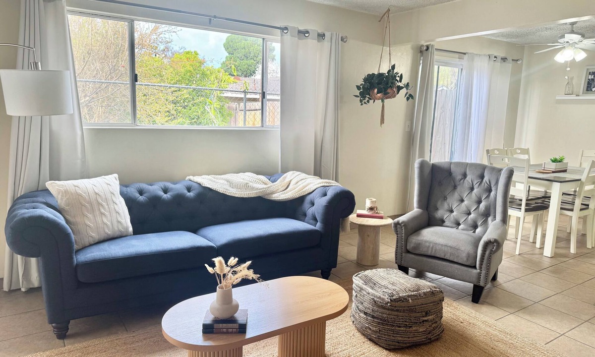 Greenacres Apartment | Bright Elegant Apartment with Private Garden Patio