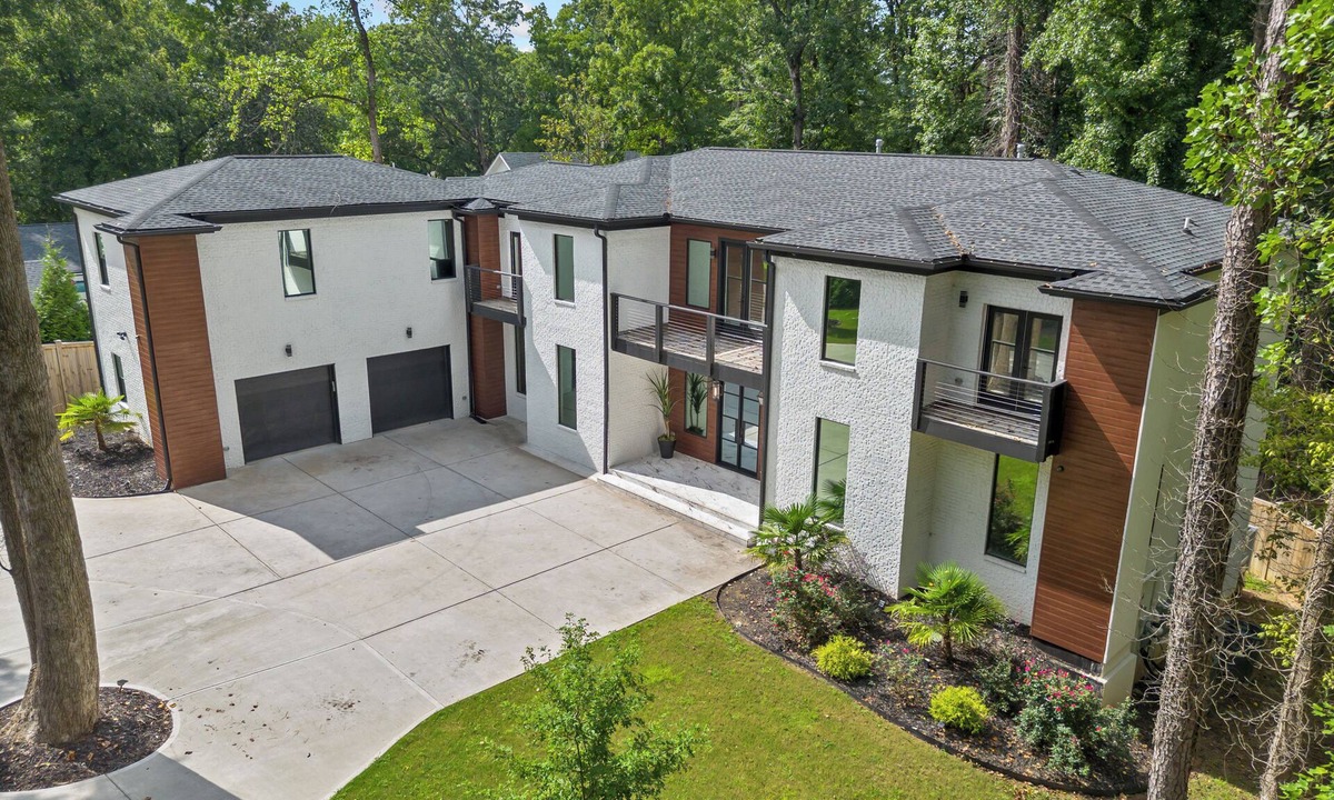 West Paces Ferry - Northside House | Buckhead Modern Tropical Estate
