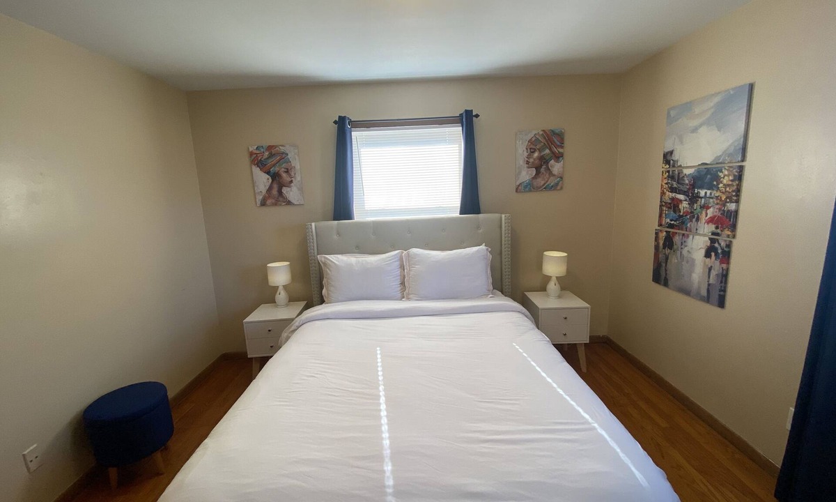Lawrence Apartment | Budget Friendly | Extended stays welcomed 🏡