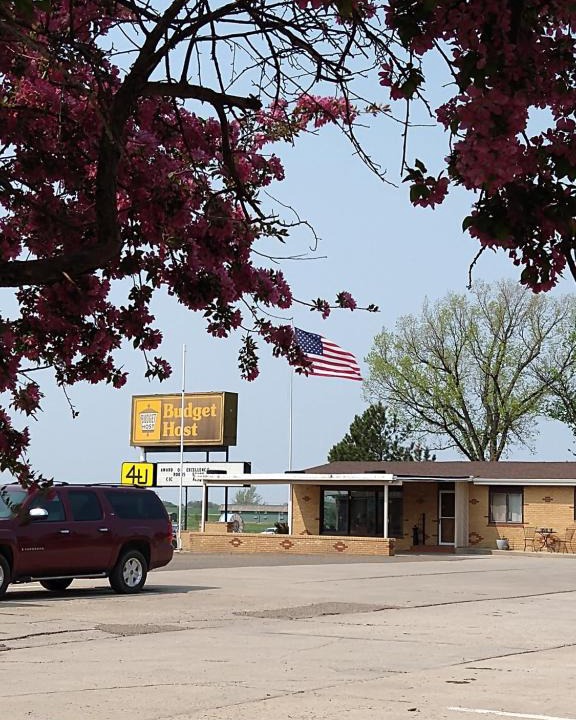 Bowman Hotel | Budget Host 4U Motel