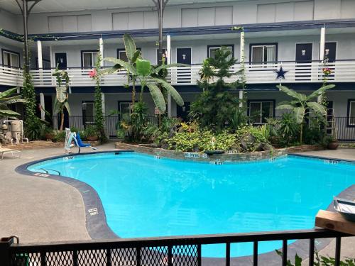 South Arlington Hotel | Budget Host Inn