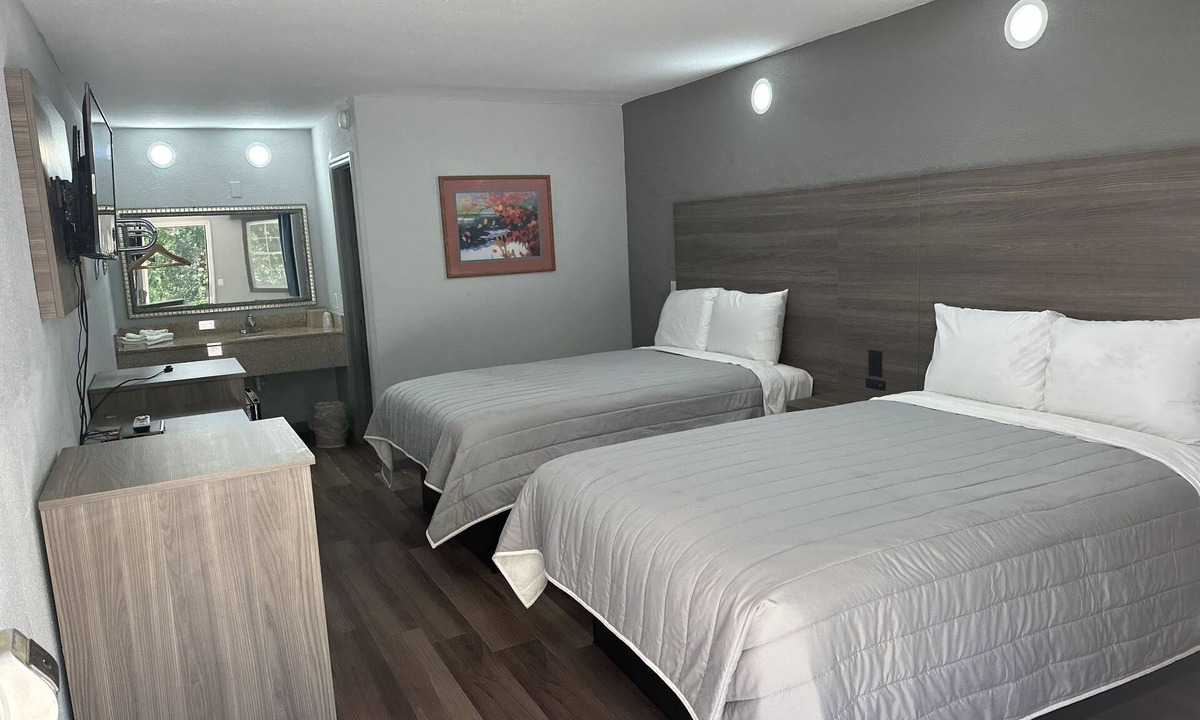 Columbia Hotel | Budget Inn Express
