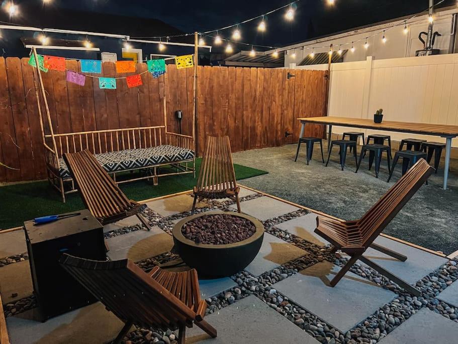 Logan Heights House | * Bueno Bueno Casita */7 min to Downtown/4 Bdr