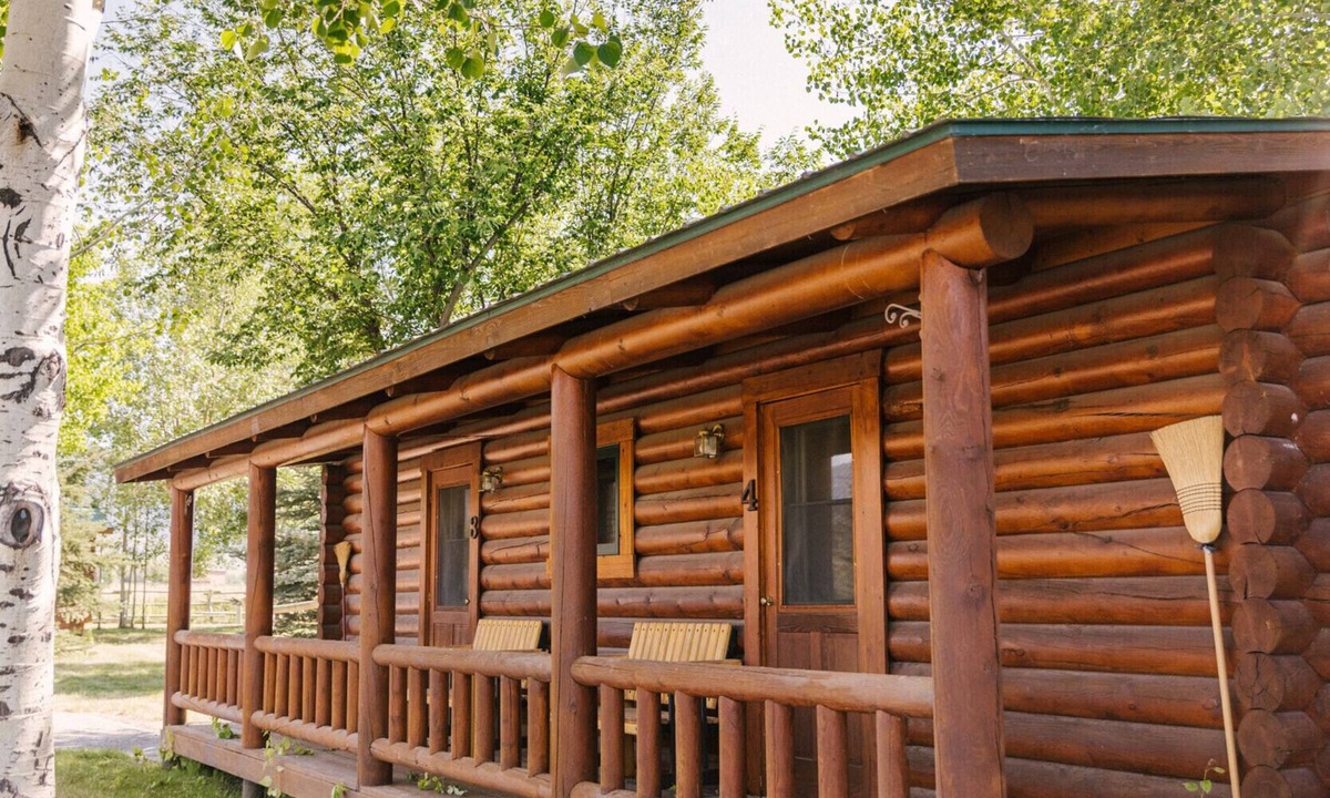Bozeman Cabin | Bunkhouse 4 at Gallatin Canyon Cabins