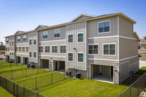 Willowbrook Apartment | C Creek 4316 I New Construction 2Bd Apt I Gated
