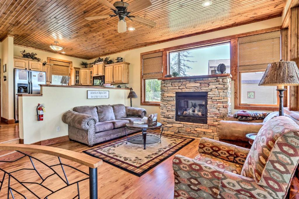 Lead House | Cabin with Deck and Hot Tub, Half Mile to Terry Peak!