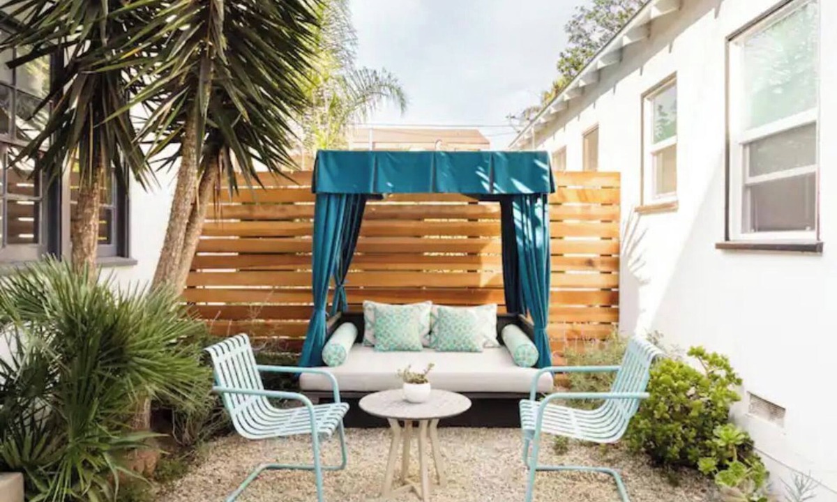 Palms House | California Dreaming in a Culver City Bungalow