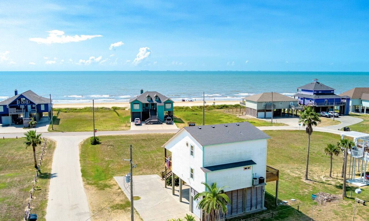 Port Bolivar House | CAMP QUEENIE - 2nd row with great views, steps to the surf and sand!